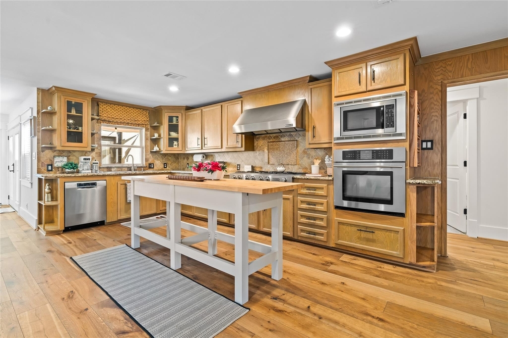 3902 Colquitt Street - Photo 0