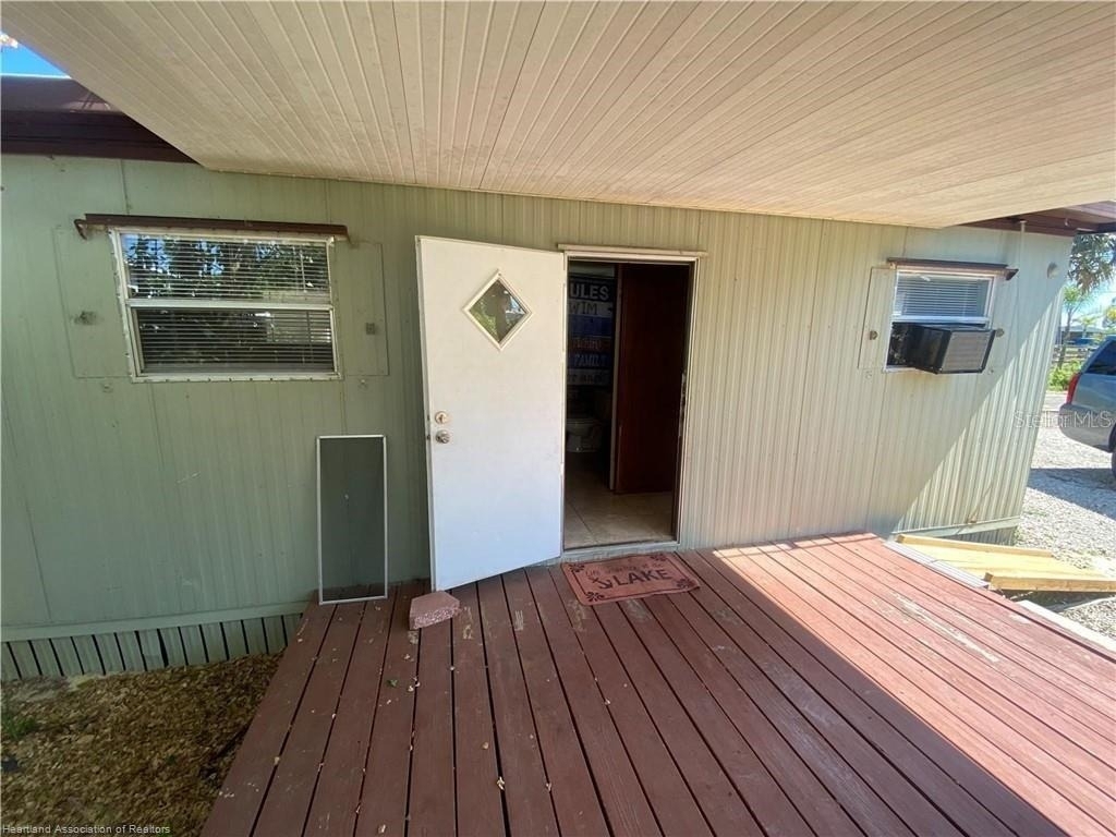 1526 Fort Meade Road - Photo 3