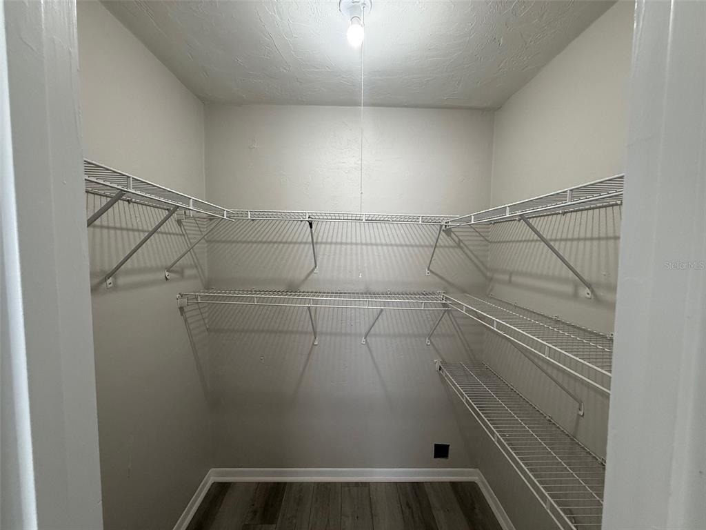 1035 Sw 9th Street - Photo 6