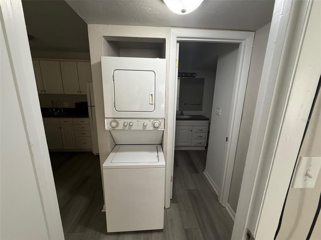 1035 Sw 9th Street - Photo 5