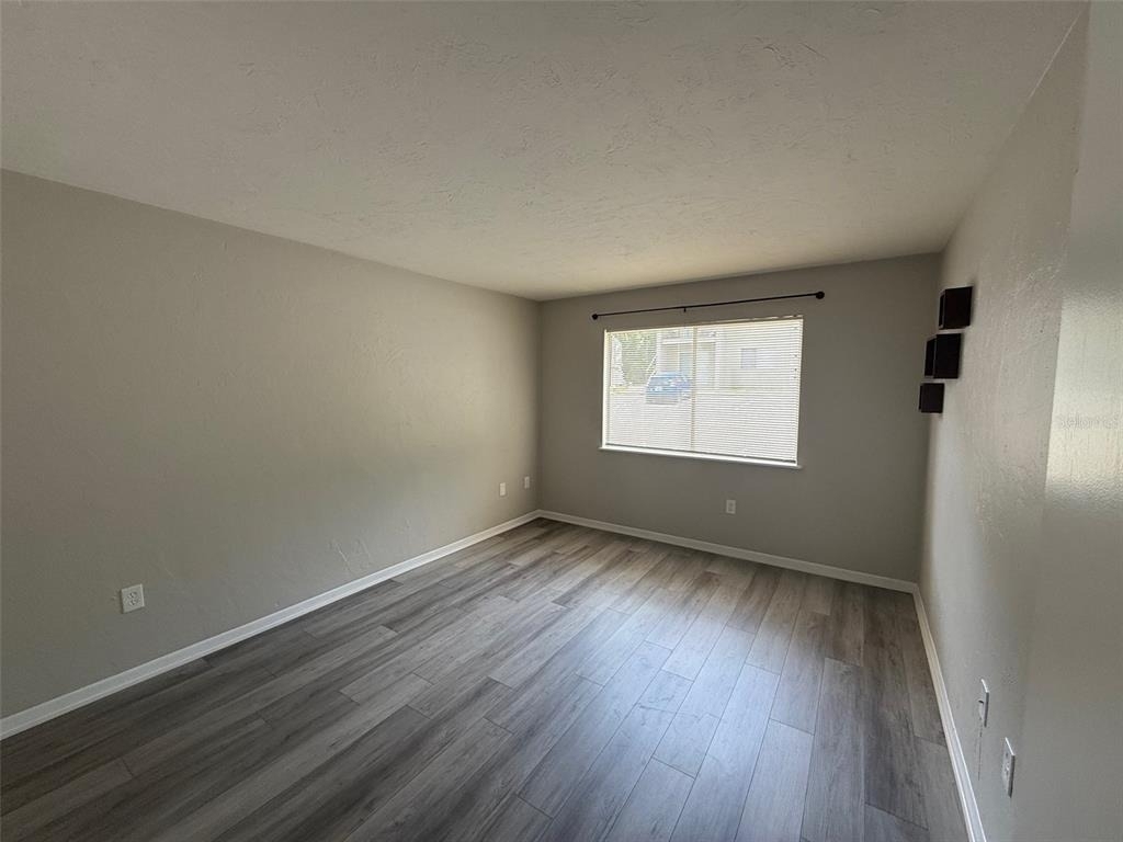 1035 Sw 9th Street - Photo 7