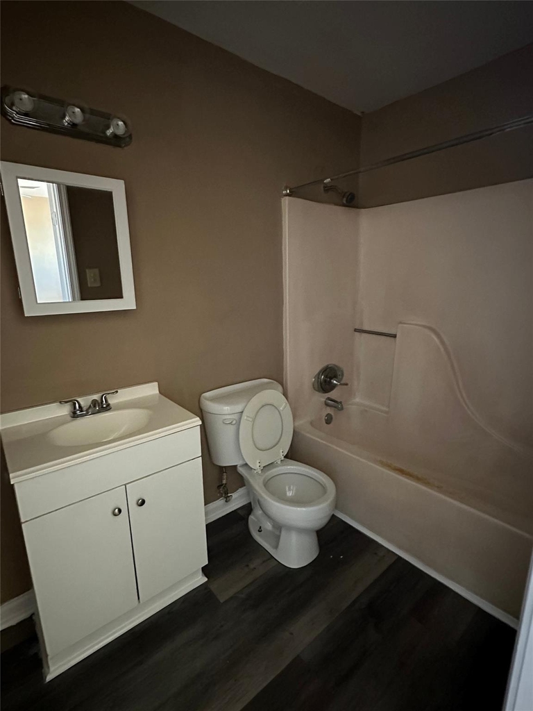 516 Holiday Drive - Photo 7
