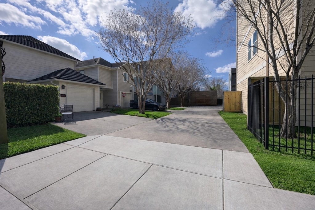 1204 Andrews Street - Photo 20
