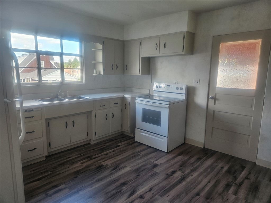 2448 Mill St - Photo 3