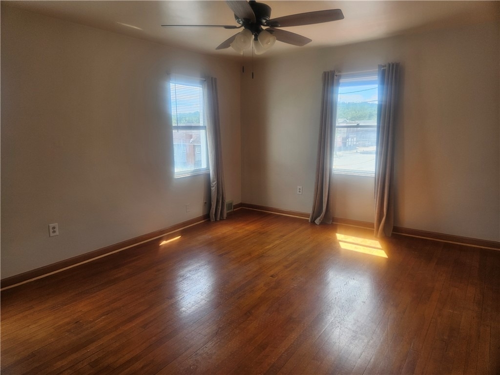 2448 Mill St - Photo 10