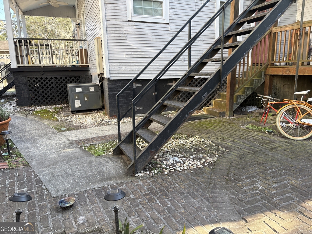 836 E Henry Street - Photo 28