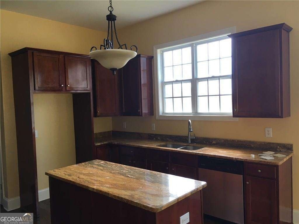 5575 Toccoa Drive - Photo 3