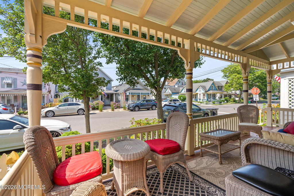 75 Webb Avenue - Photo 2