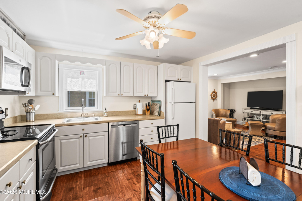 75 Webb Avenue - Photo 38