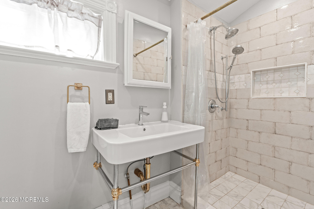 75 Webb Avenue - Photo 28