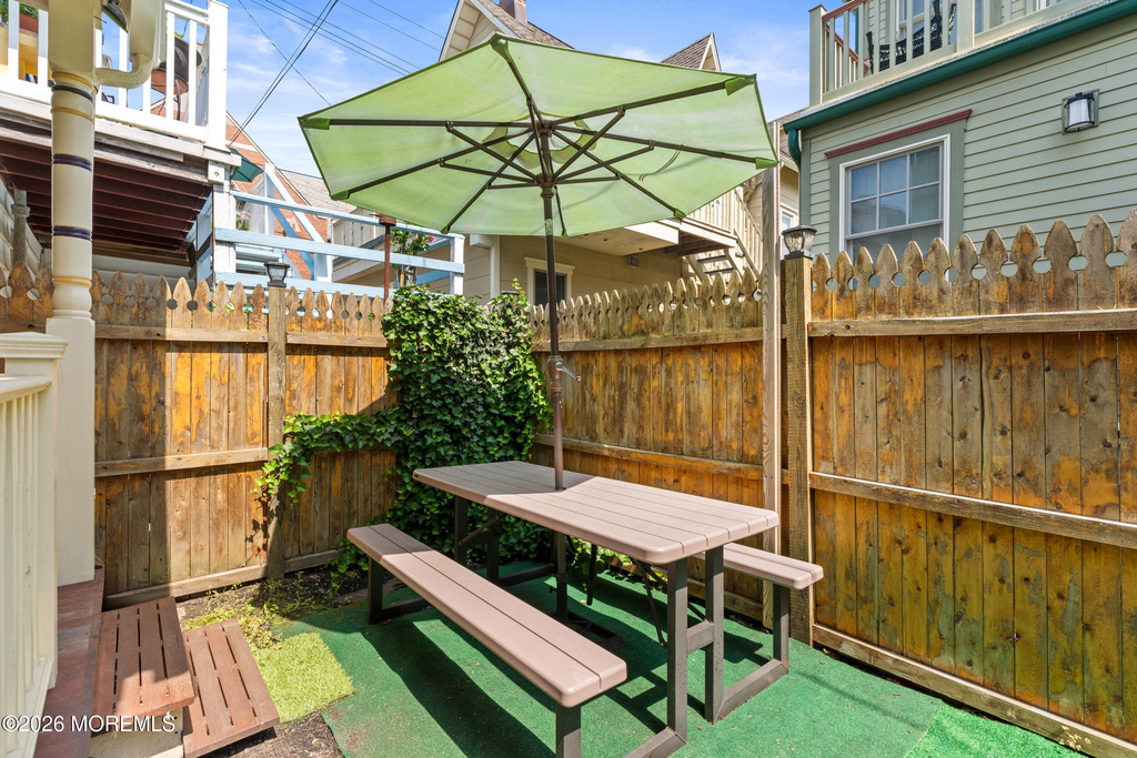 75 Webb Avenue - Photo 3