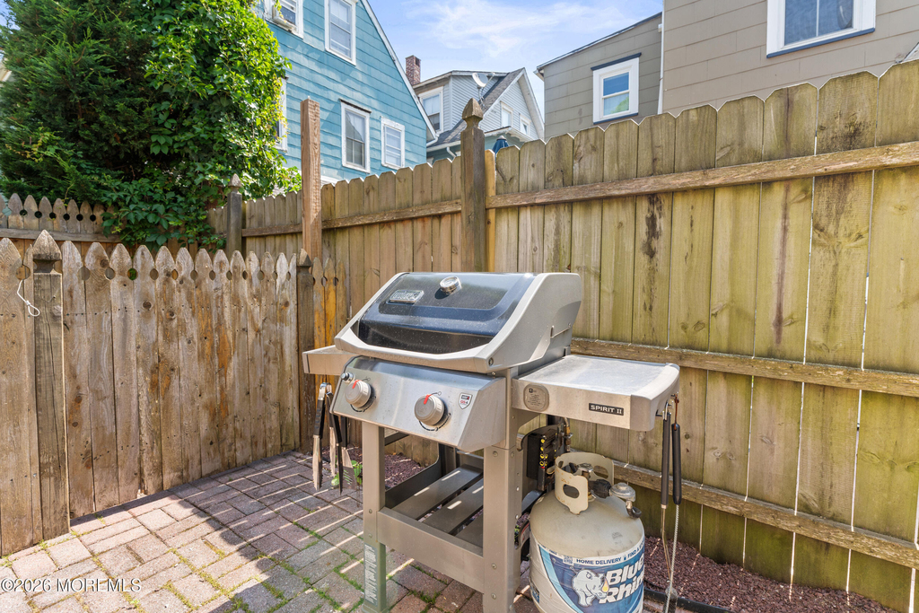 75 Webb Avenue - Photo 37