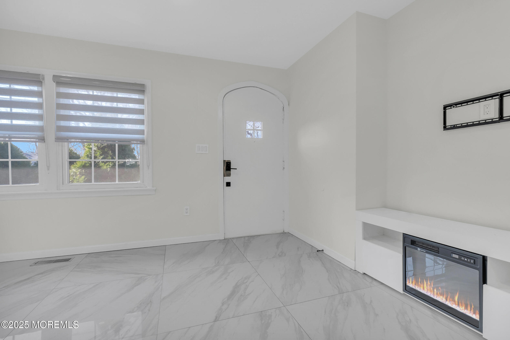 1001 Norwood Avenue - Photo 4