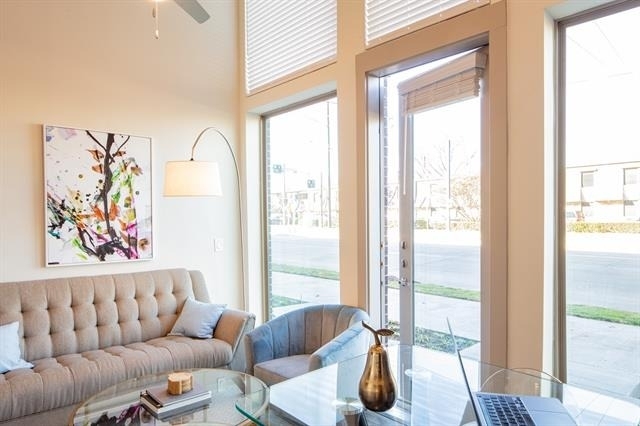 830 N Zang Boulevard - Photo 4