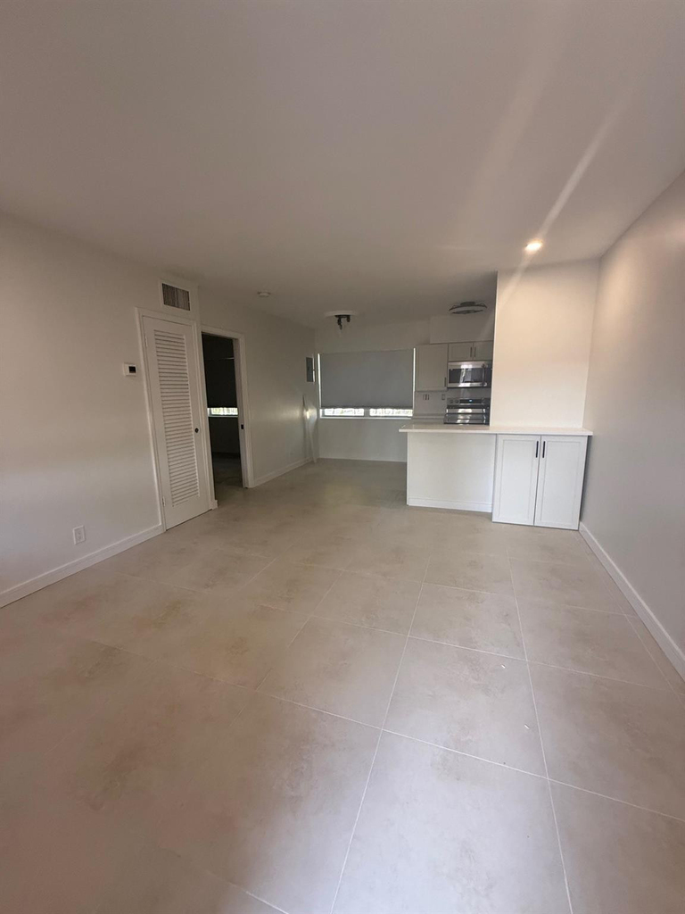 2725 Middle River Drive - Photo 1