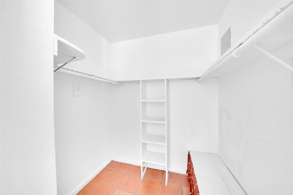 1005 Sw 15th Avenue - Photo 16