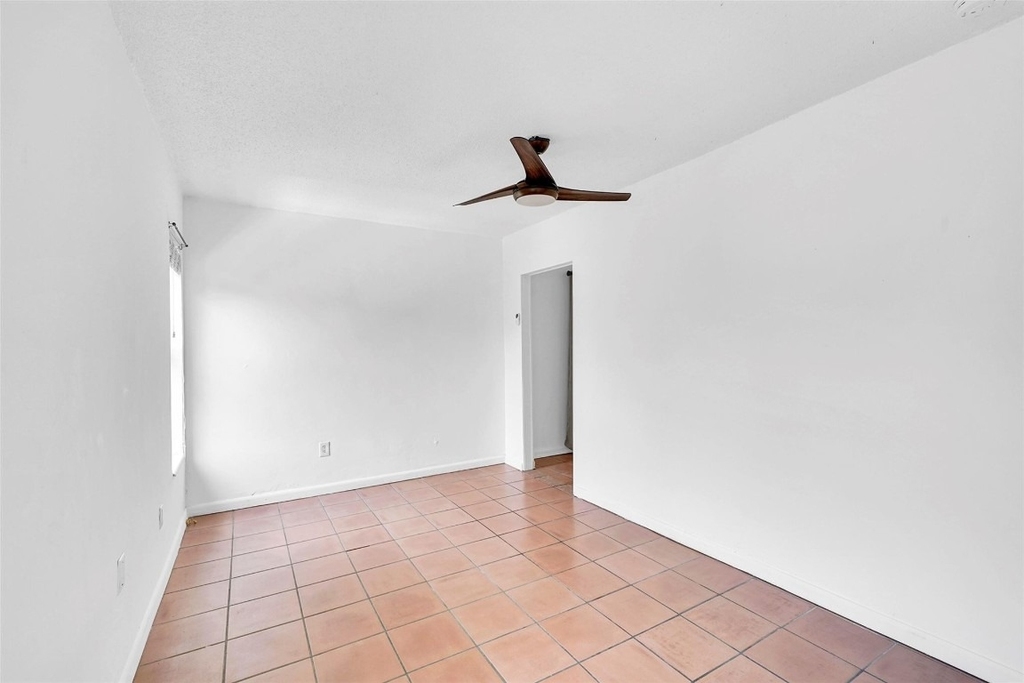 1005 Sw 15th Avenue - Photo 14
