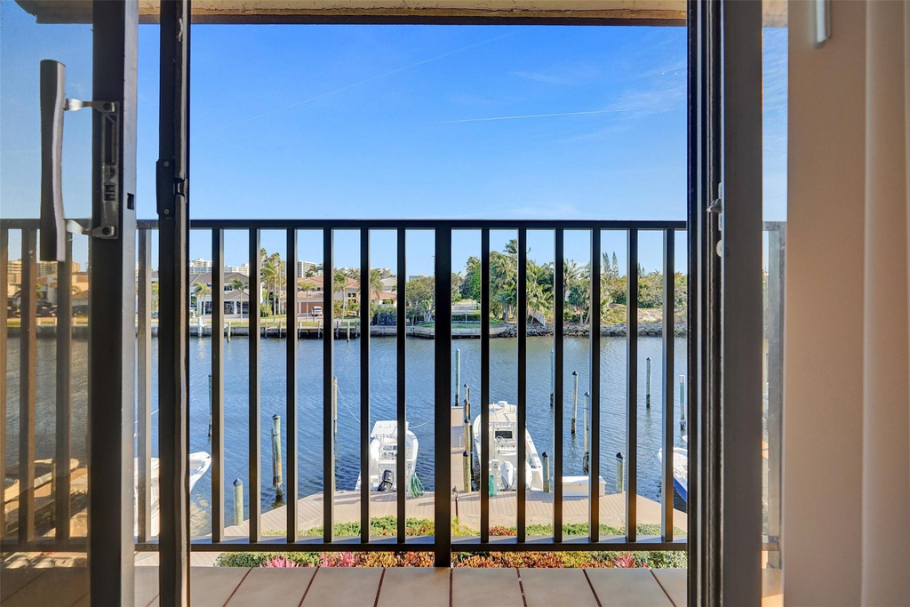 270 Captains Walk - Photo 61