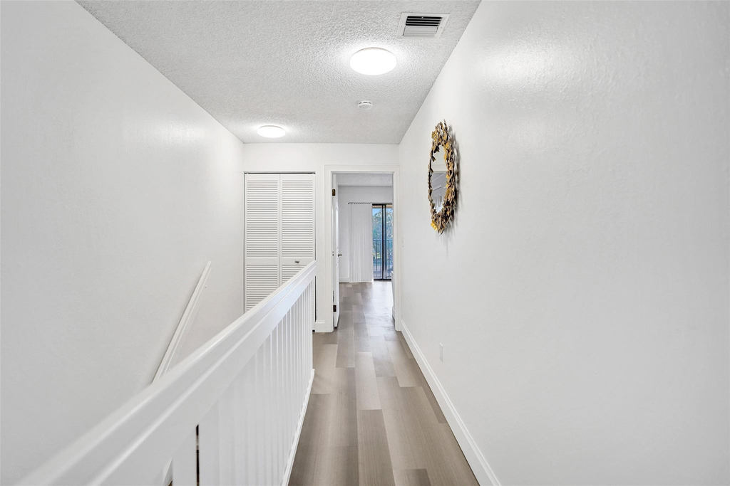 270 Captains Walk - Photo 41