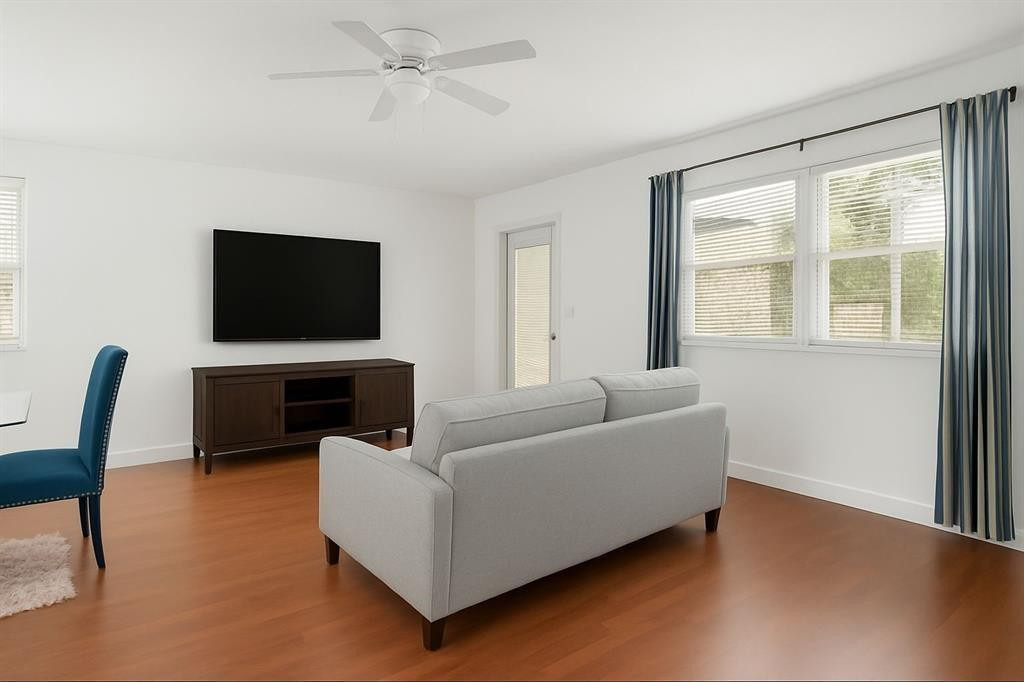 703 Brittany - Photo 1
