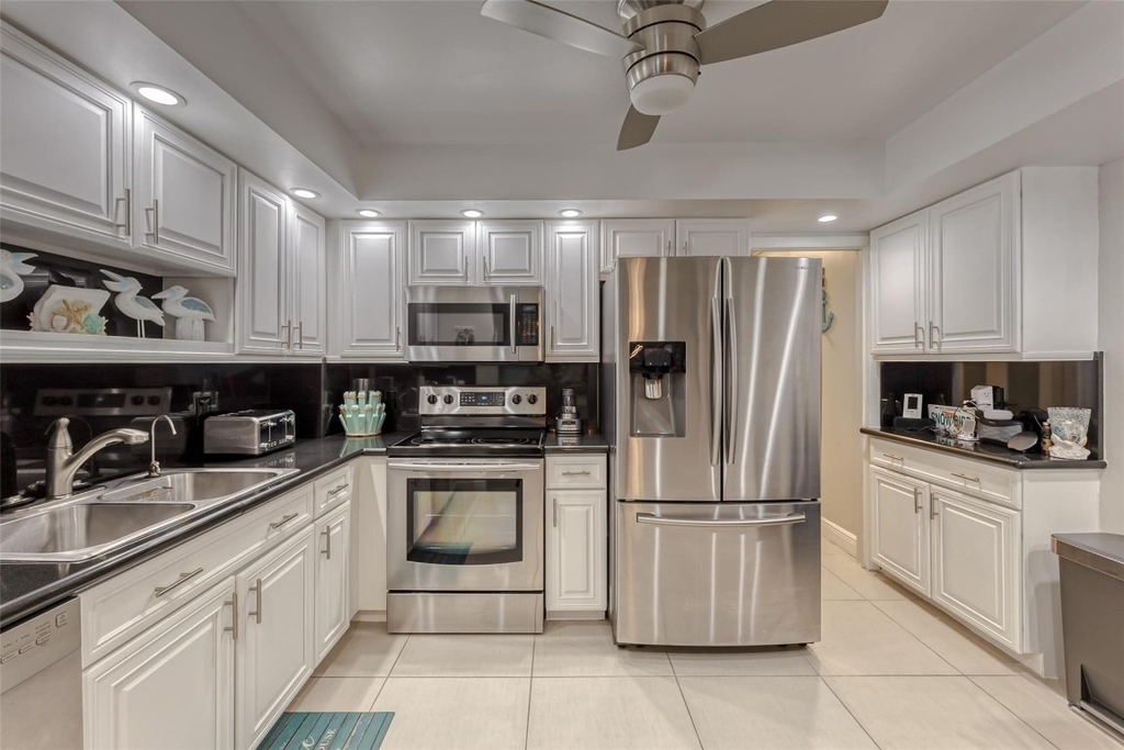 3900 Galt Ocean Drive - Photo 40