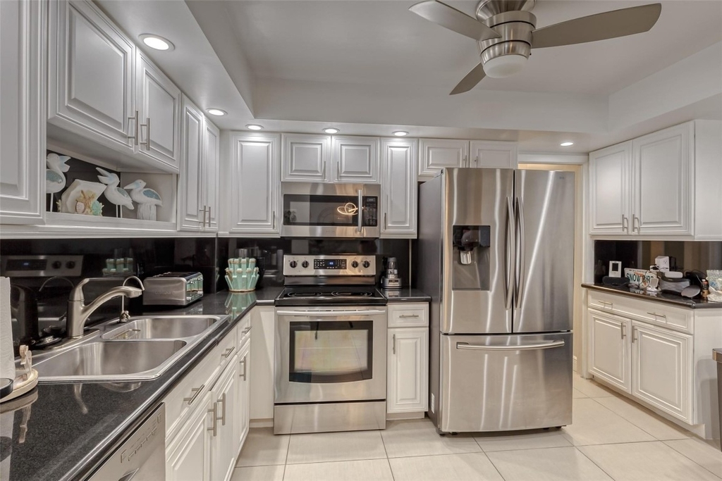 3900 Galt Ocean Drive - Photo 39