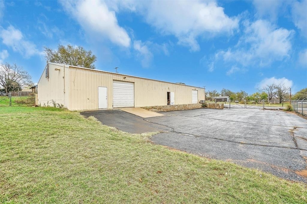901 W Ring Drive - Photo 11