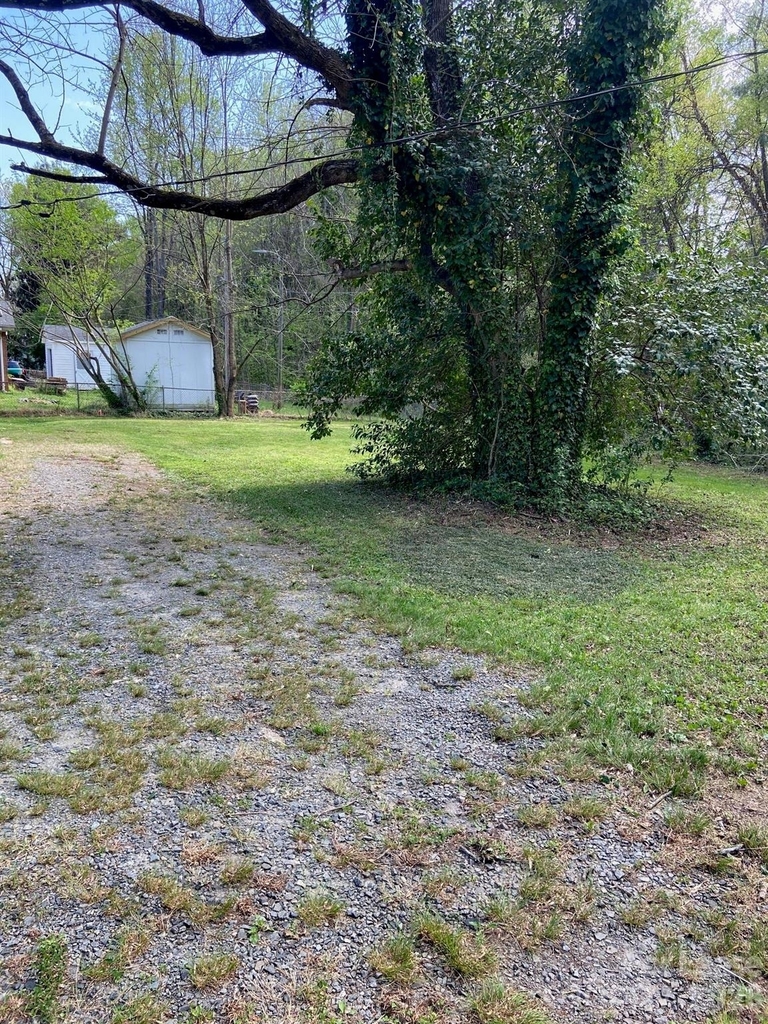 2900 Edsel Place - Photo 12