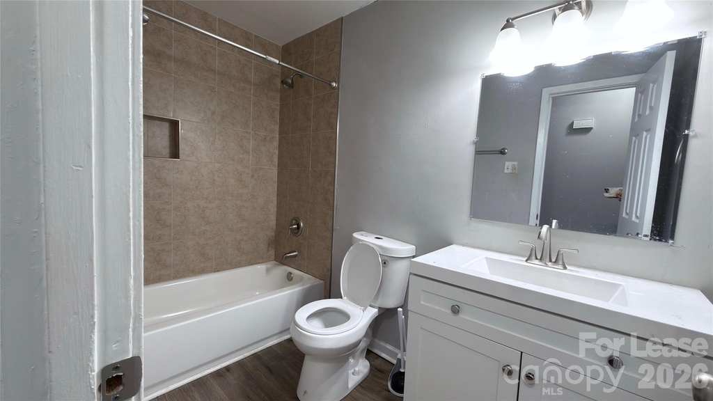 2900 Edsel Place - Photo 7