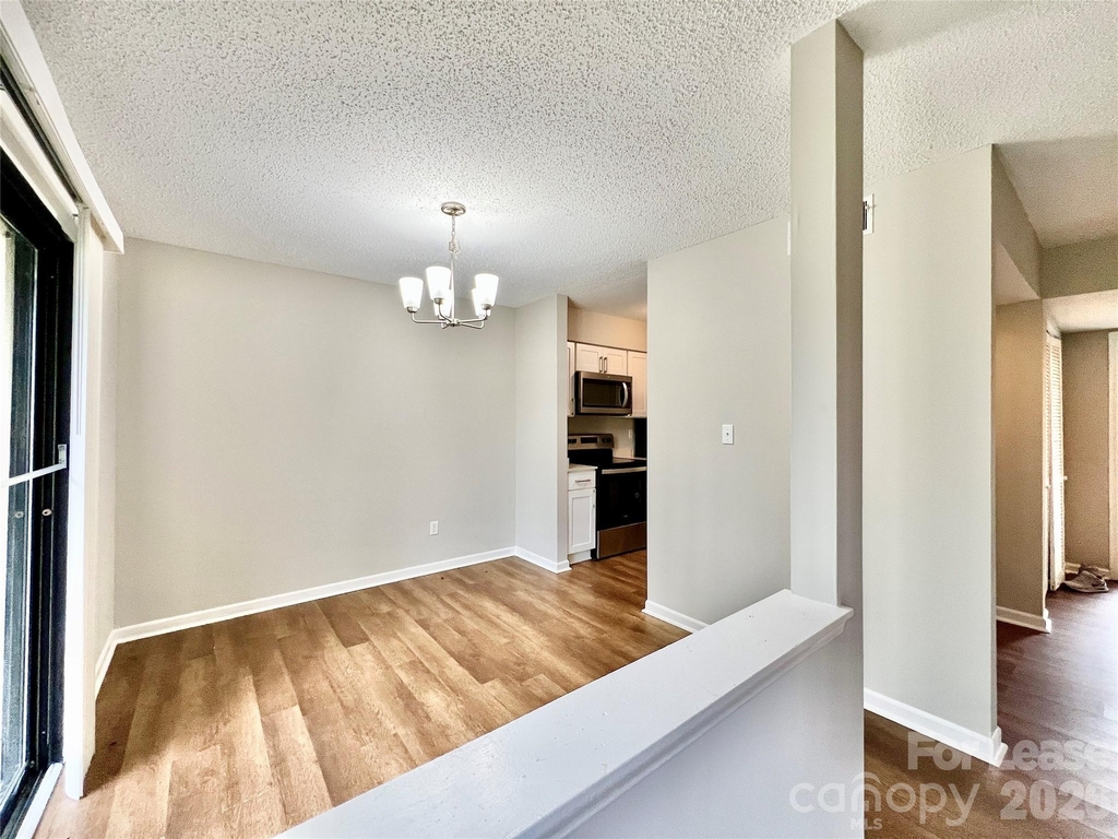 11084 Harrowfield Road - Photo 4