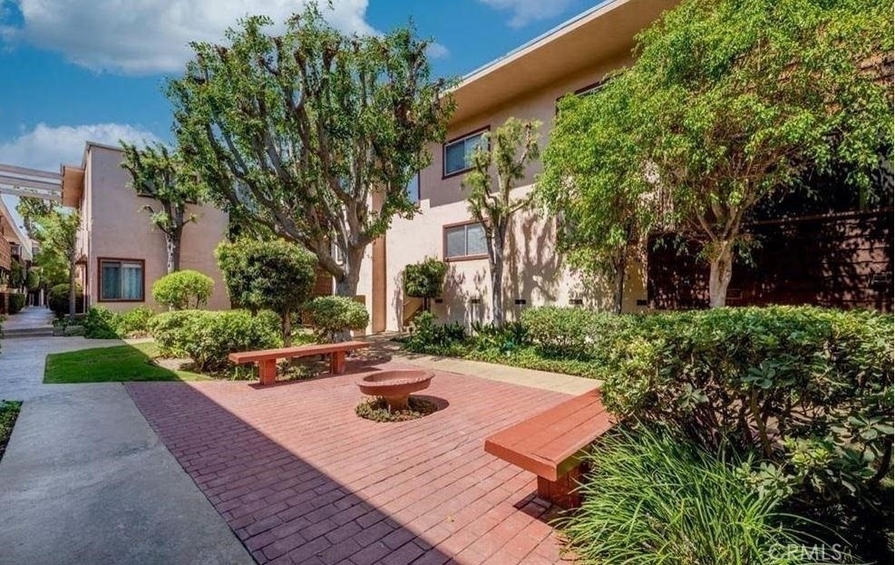 5403 Newcastle Avenue - Photo 8