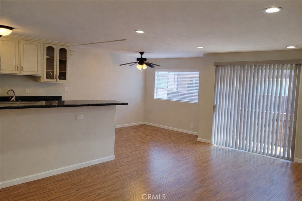 5403 Newcastle Avenue - Photo 11