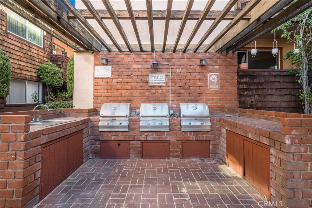 5403 Newcastle Avenue - Photo 9