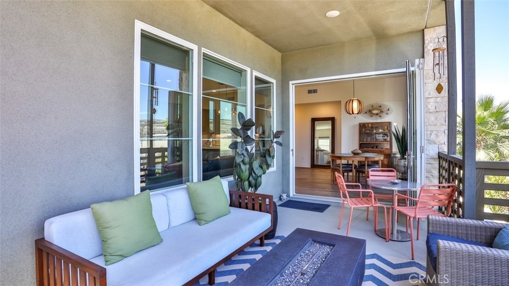 1207 Doheny Way - Photo 18
