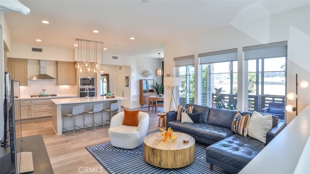 1207 Doheny Way - Photo 5