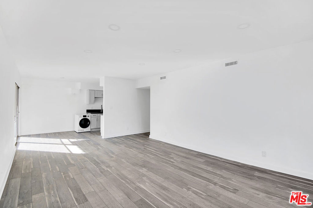 1610 S Beverly Glen Boulevard - Photo 4