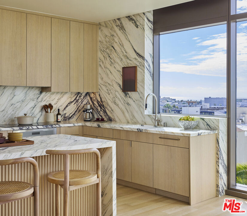 700 Broadway - Photo 8