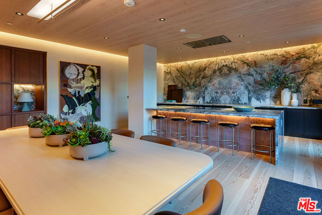 700 Broadway - Photo 17