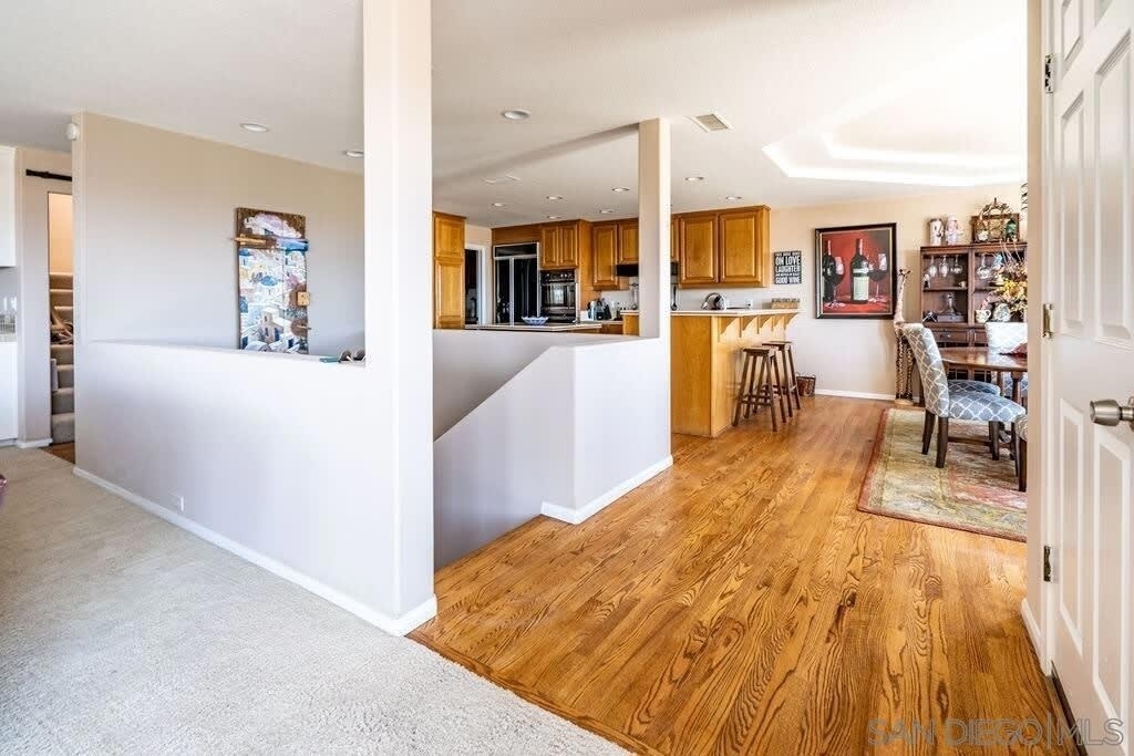 2110 Locust St - Photo 24