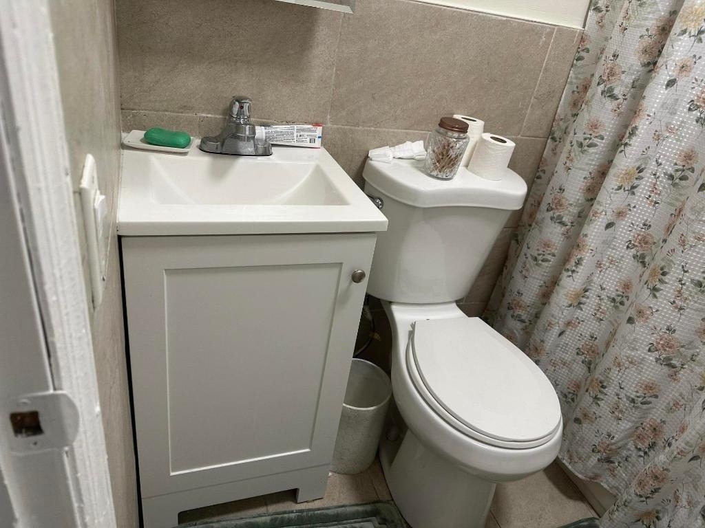 225 Nw 125th Street - Photo 3