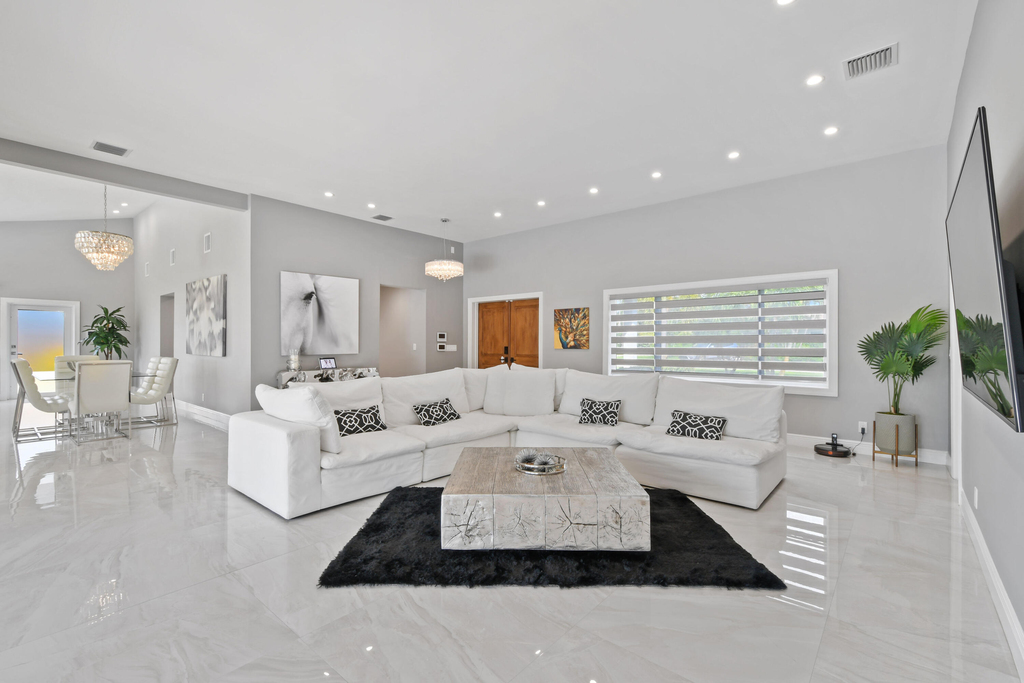 7101 W Lake Drive - Photo 5