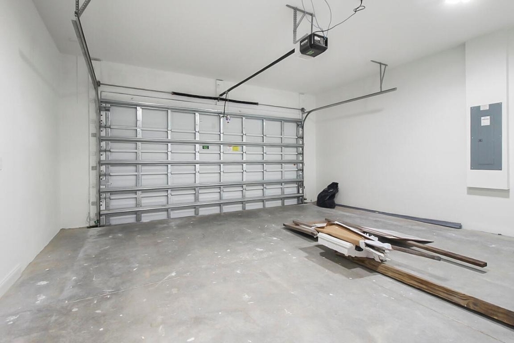 1143 Sw Estaugh Avenue - Photo 34