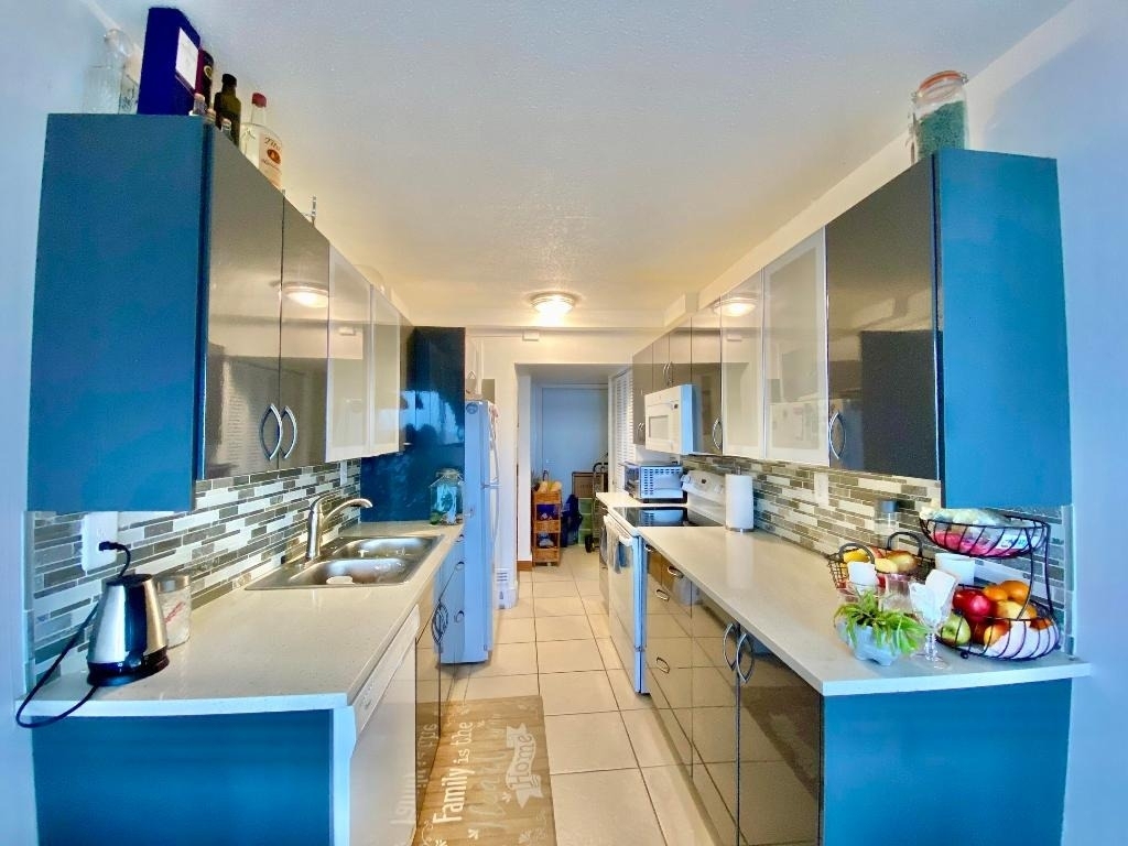 1750 Ne 191st Street - Photo 12