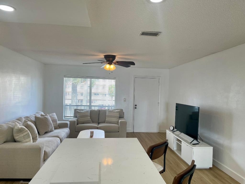 1100 Crystal Lake Drive - Photo 3