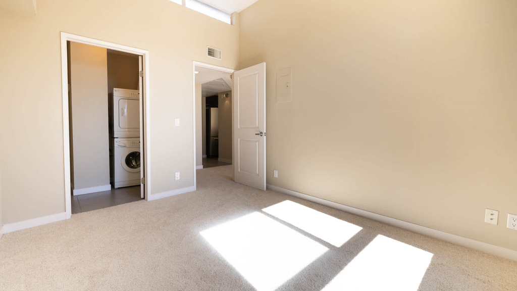 1710 N Fuller Ave - Photo 27