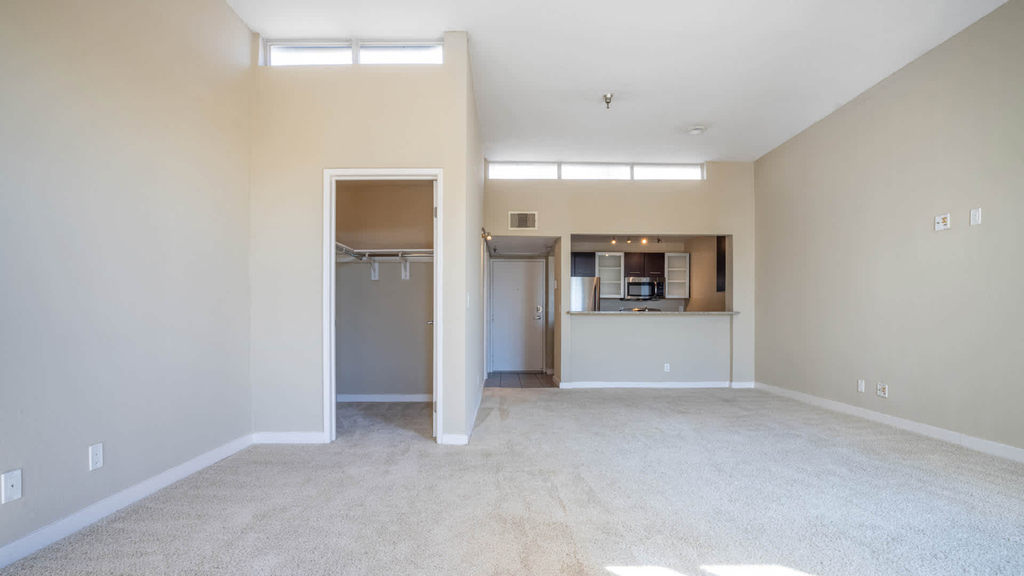 1710 N Fuller Ave - Photo 11