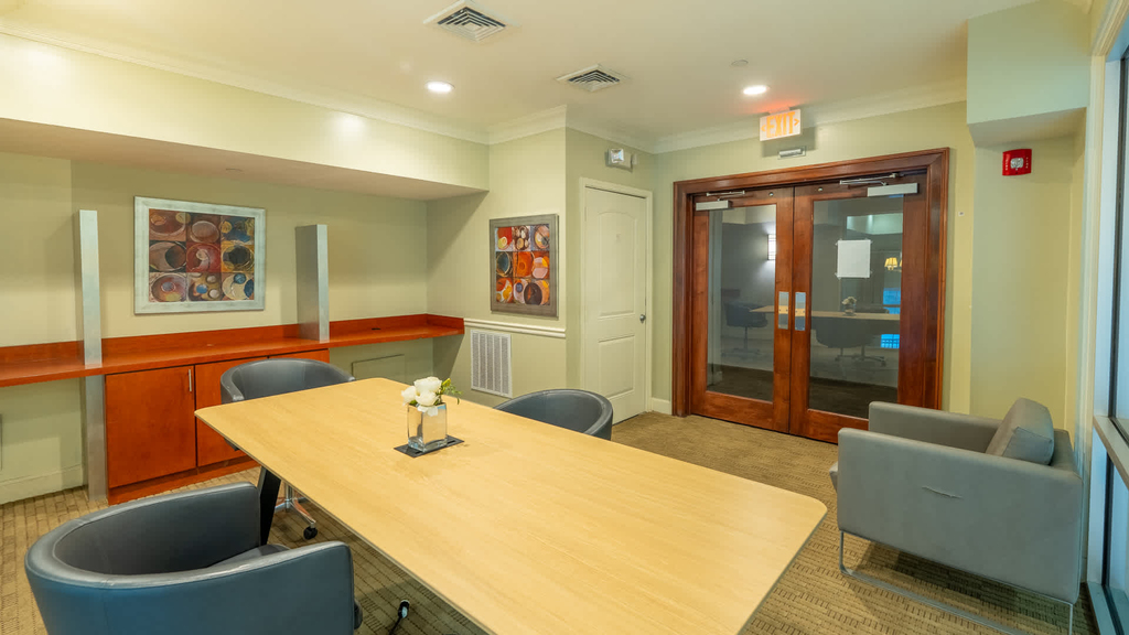 6210 Belcrest Road - Photo 34