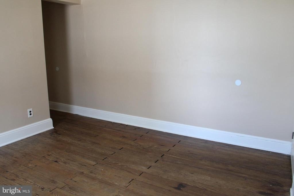 983 E Philadelphia Street - Photo 8