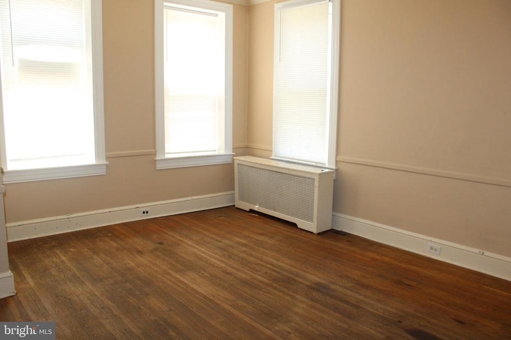983 E Philadelphia Street - Photo 3
