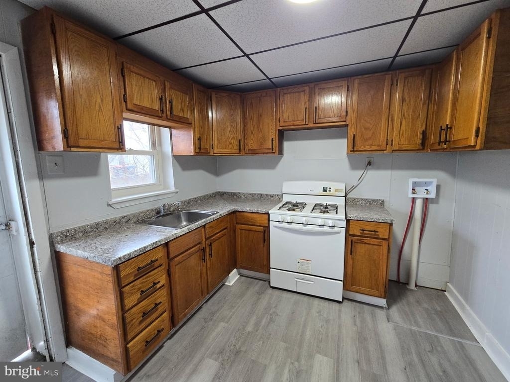 814 Upland Street - Photo 3